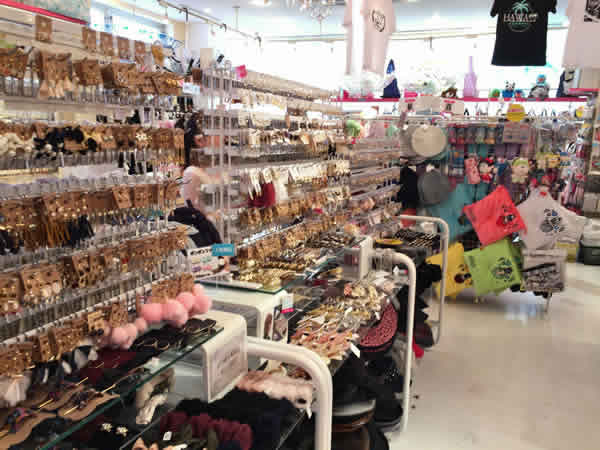 三日月百子アクセサリー