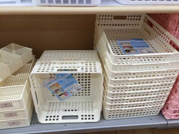 プラスチック容器カラバリ